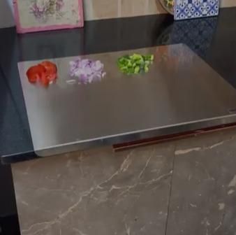 Stainless Steel Chopping Board (35x31cm) - OwnzoKart