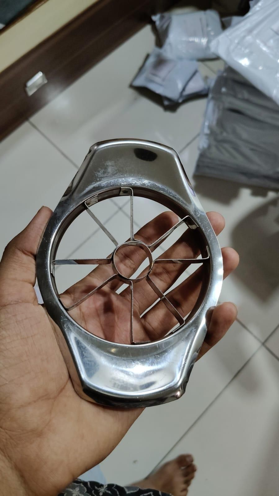 Stainless Steel Apple Fruit Cutter with 8 Blades - OwnzoKart